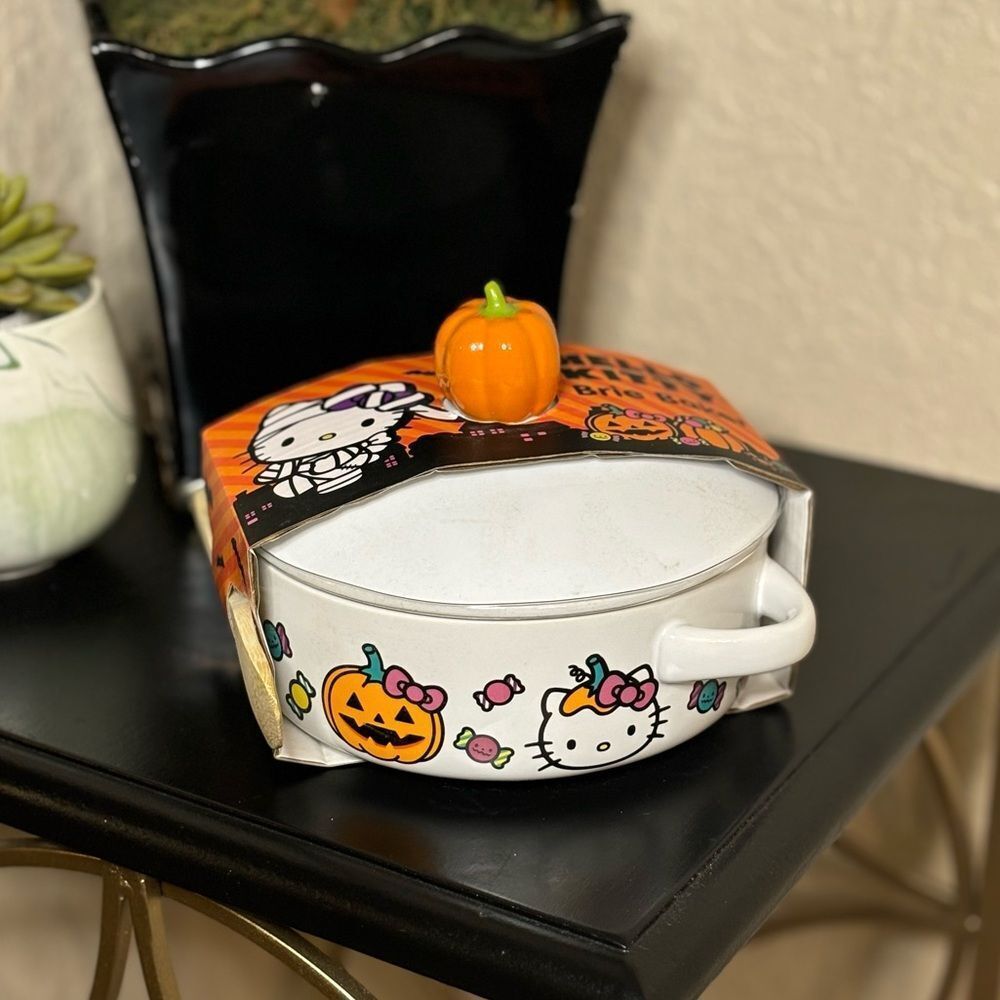 Hello Kitty Halloween Brie Baker